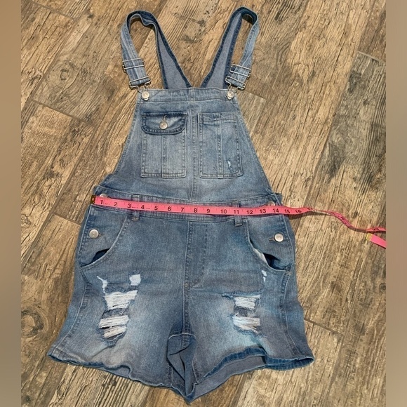 Women’s denim distressed short overalls - Picture 3 of 4